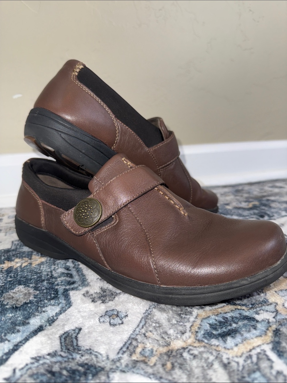 Abeo Shoes Women's‎ 9.5 Smart System Brown Leather Slip-On Walking Comfort 3540